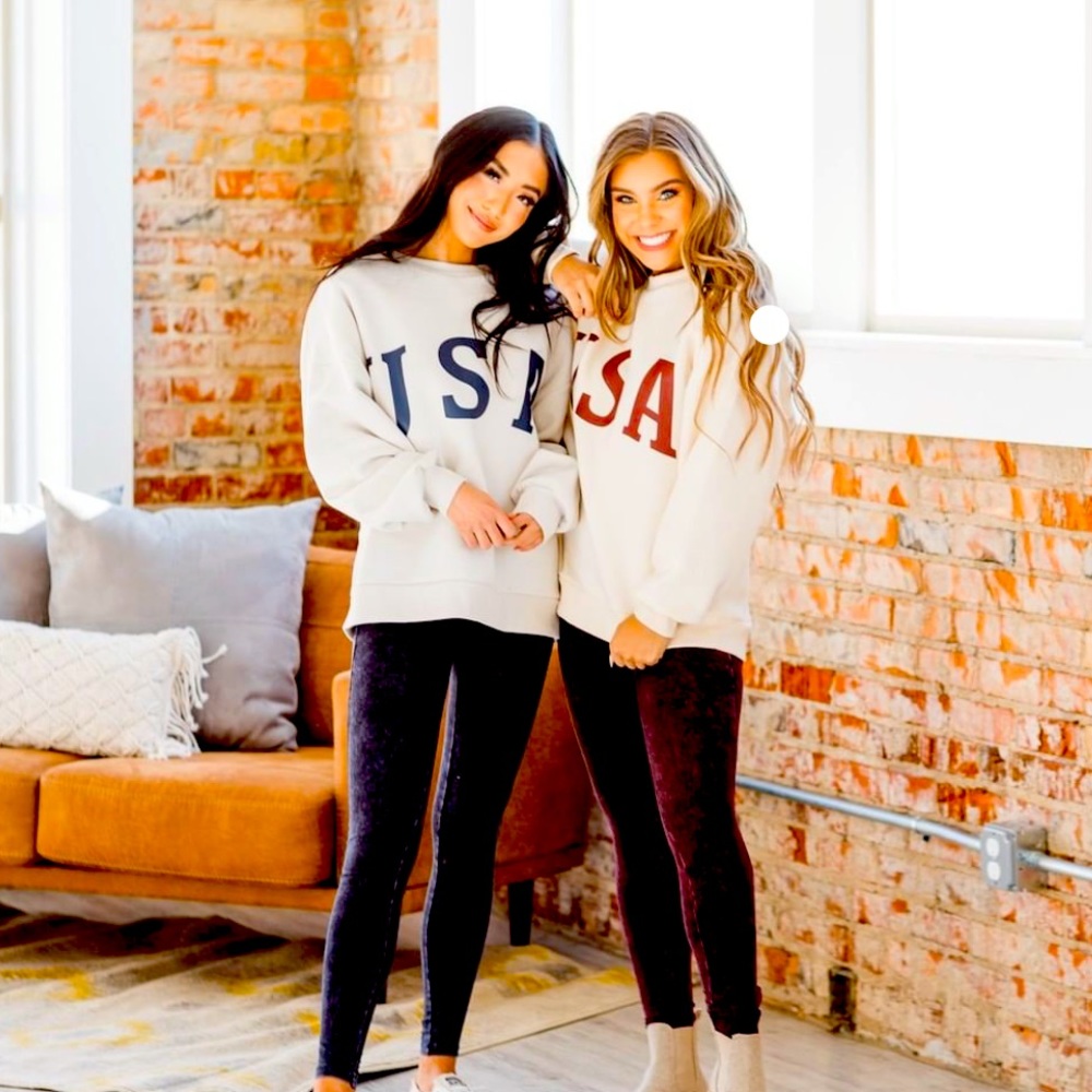 Blue USA sweater & grey wash leggings